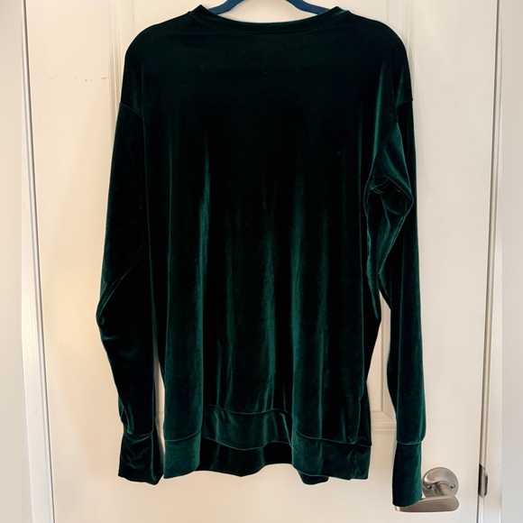 Laina Rauma Velvet Leisure Suit - Deep Emerald Green Two-Piece - Picture 3 of 4